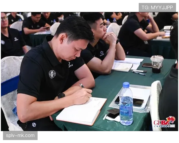 裁判需要不断接受培训，提升专业技能应对战术变化